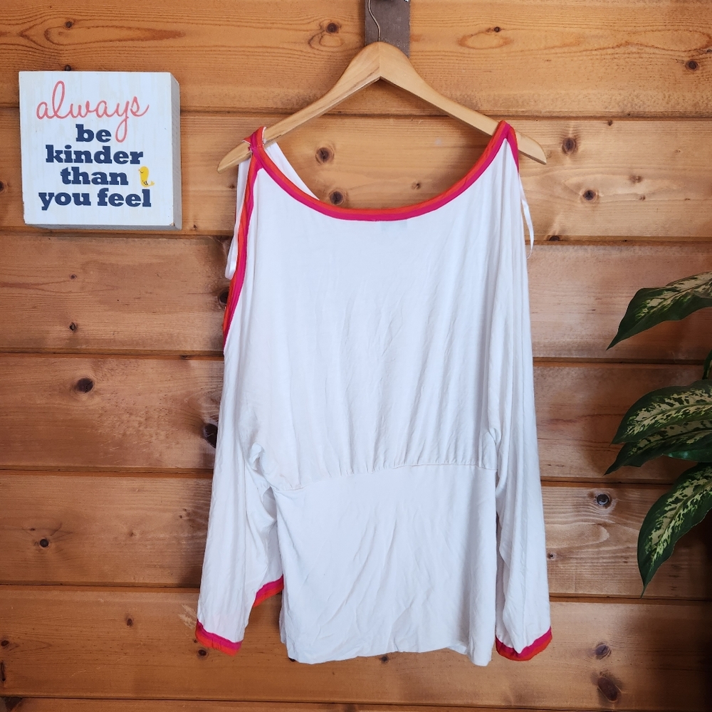 Bebe 💜Treacy Boat Neck Cold Shoulder Split Sleeve Top Stretch White Blouse Sz L
